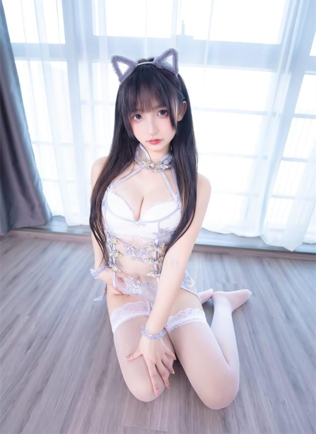 神楽坂真冬 – NO.117 羞涩喵喵[75P-157MB]