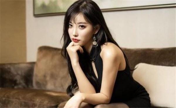 杨晨晨、顾欣欣、小甜心CC其实都是同一人,你知道吗-1 杨晨晨、顾欣欣、小甜心CC其实都是同一人,你知道吗