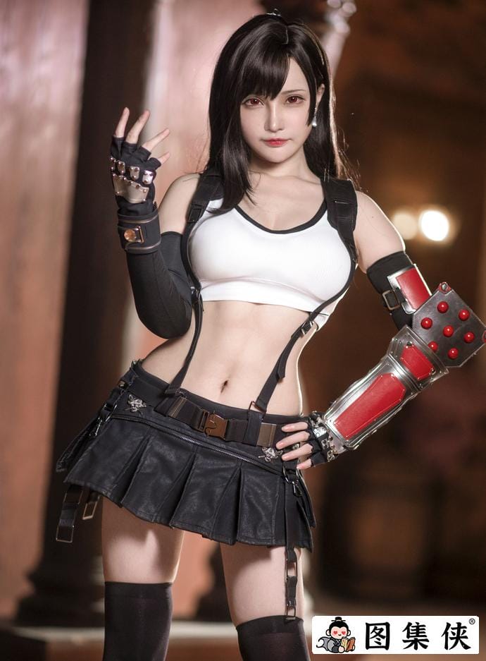 大陆萌主千夜未来是不是整过?她的圣旦服图集是卖的吗?-7 大陆萌主千夜未来是不是整过?她的圣旦服图集是卖的吗?