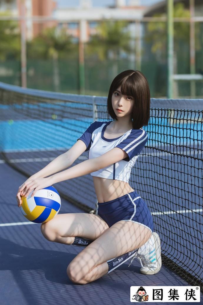 超级养眼!许岚LAN夏日运动服化身迷人动感的足球宝贝-3 超级养眼!许岚LAN夏日运动服化身迷人动感的足球宝贝
