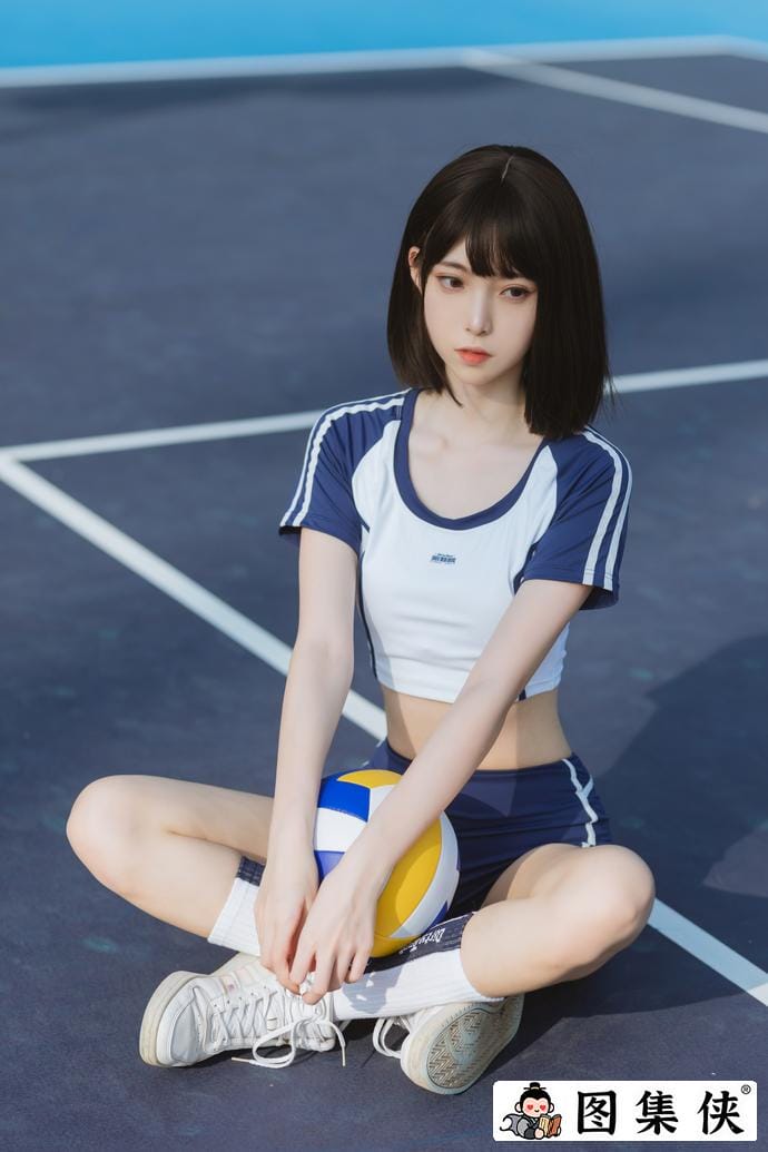超级养眼!许岚LAN夏日运动服化身迷人动感的足球宝贝-5 超级养眼!许岚LAN夏日运动服化身迷人动感的足球宝贝