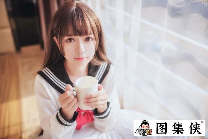 超吸睛!白金saki校园水手服勾引起学生时期的美好时光-1 超吸睛!白金saki校园水手服勾引起学生时期的美好时光