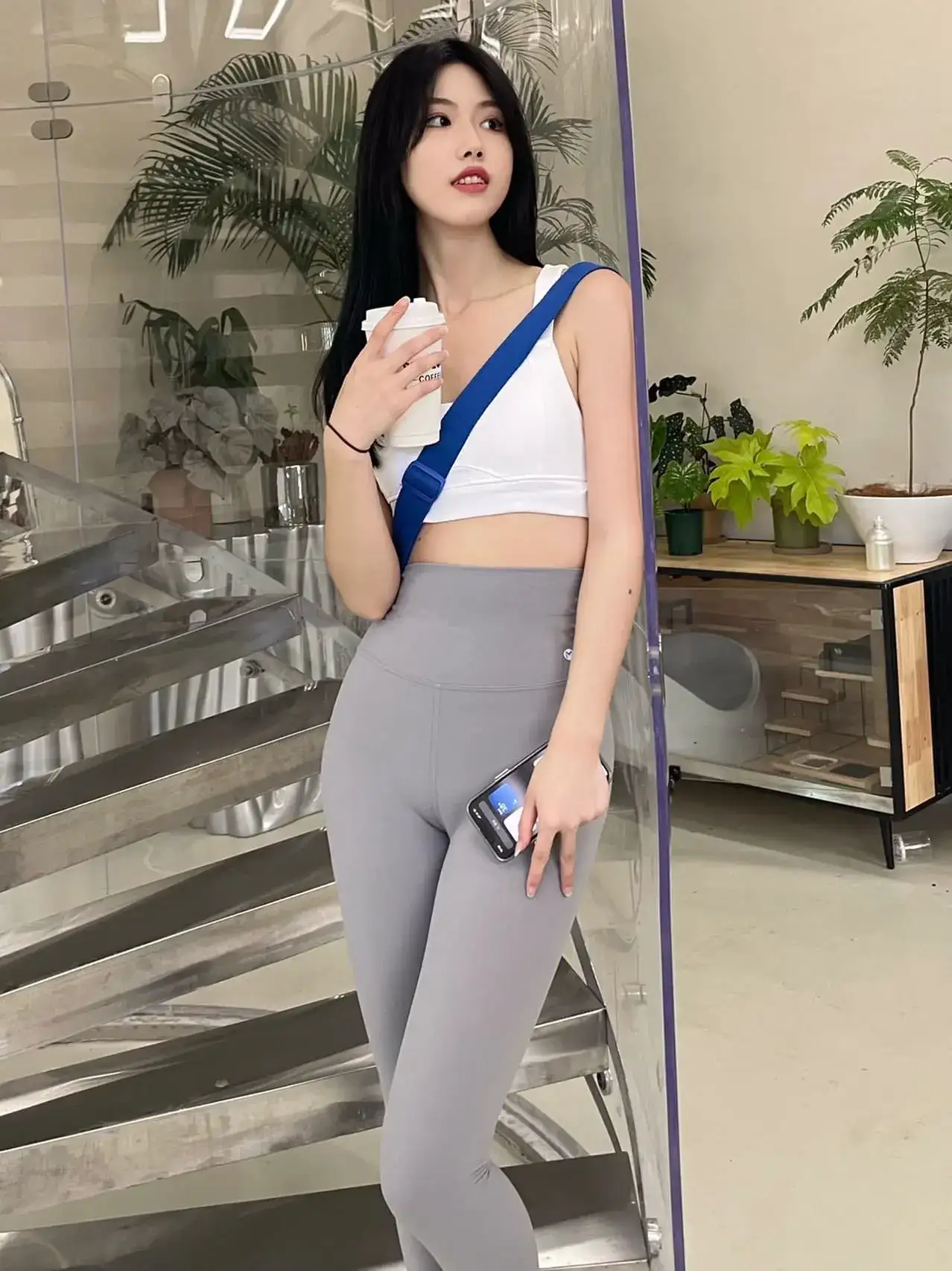 练瑜伽了一道缝什么梗,有缝必火瑜伽锻炼图片-1 练瑜伽了一道缝什么梗,有缝必火瑜伽锻炼图片