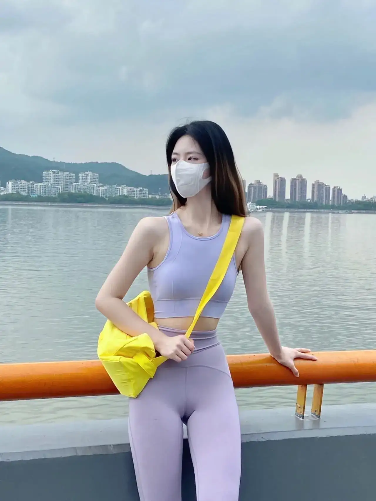 练瑜伽了一道缝什么梗,有缝必火瑜伽锻炼图片-8 练瑜伽了一道缝什么梗,有缝必火瑜伽锻炼图片