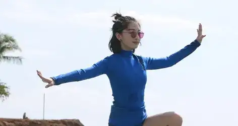 周冬雨的小馒头水上活动行走是什么梗,怎么回事?-1 周冬雨的小馒头水上活动行走是什么梗,怎么回事?