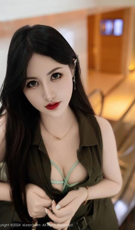 [Xiuren秀人网]2024.07.30 NO.8940 诗诗kiki[72+1P/671MB]