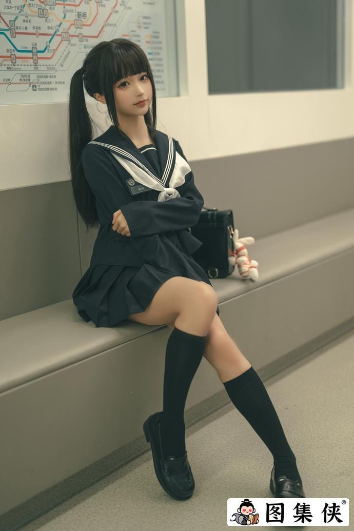 宅男沦陷!蠢沫沫的创可贴cos,从地铁任务到健身环到底有多绝?-2 宅男沦陷!蠢沫沫的创可贴cos,从地铁任务到健身环到底有多绝?