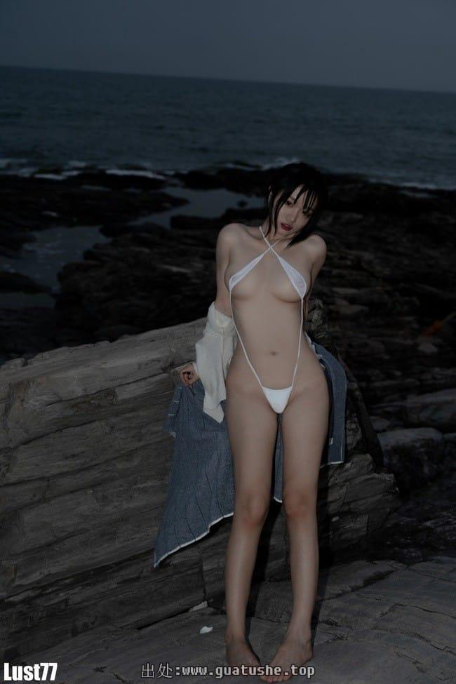 柒柒要乖哦 – NO.036 礁石海岸[52P-528MB]