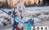 如月灰超绝申鹤Cosplay，冻上雪山也要还原完美角色！