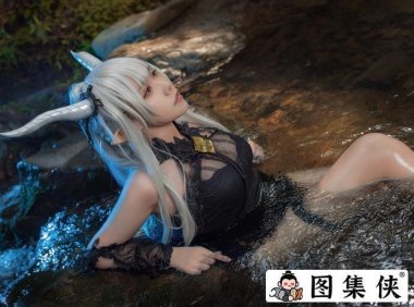 麻花麻花酱w丰润系女神,穿越次元的甜糯美梦